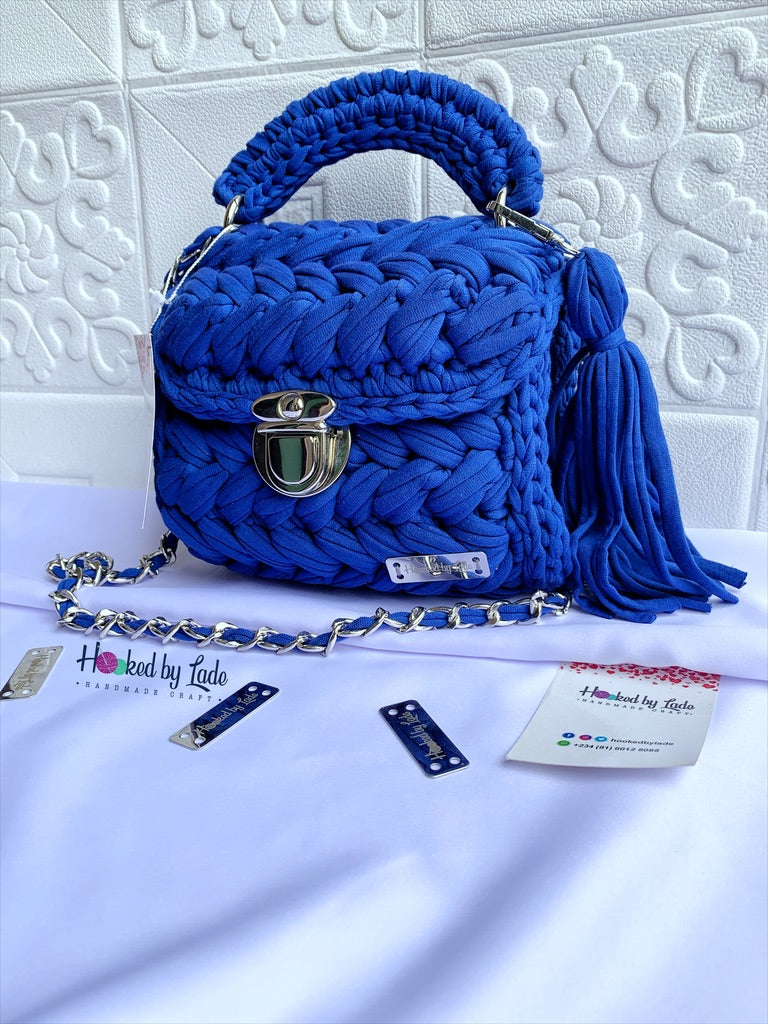 Clutch Crochet Bag | Comfort Crochet Bag | Hooked by Lade