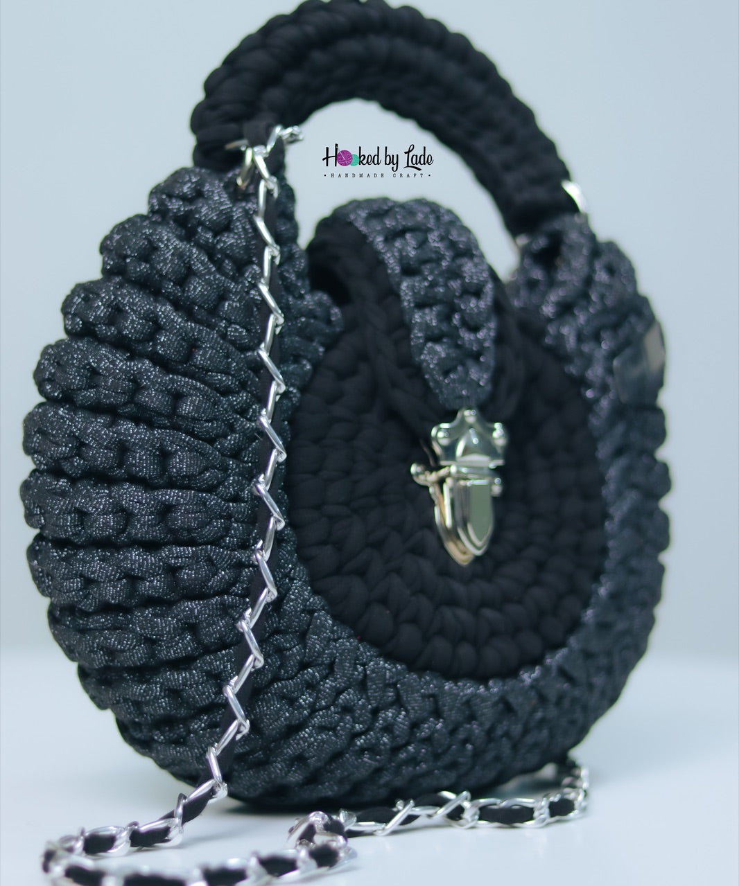 Round Crochet Bag | Stunning Crochet Bag | Hooked by Lade